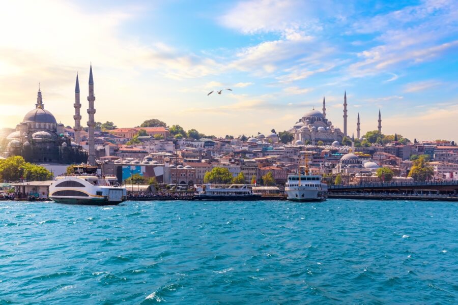 famous,rustem,pasha,mosque,and,suleymaniye,mosque,,bosphorus,,istanbul