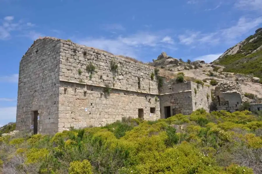 Monastero di San Mamiliano sull'isola di Montecristo.