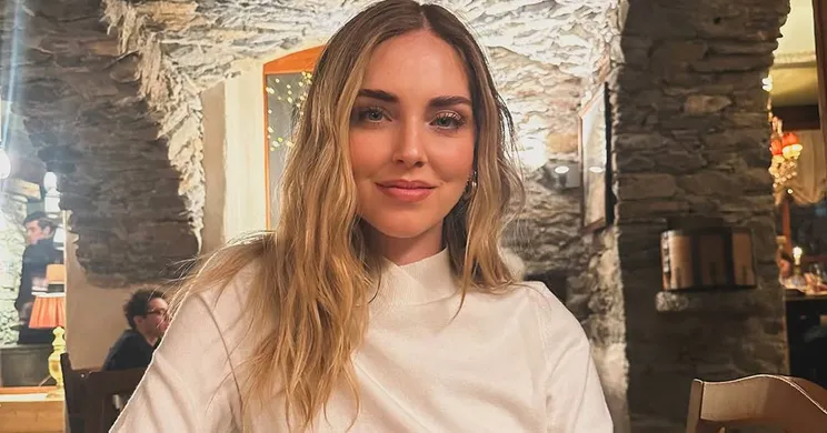 Chiara Ferragni (37) è più decisa che mai a riprendere in mano la sua vita. Oggi è legata a Giovanni Tronchetti Provera (41).