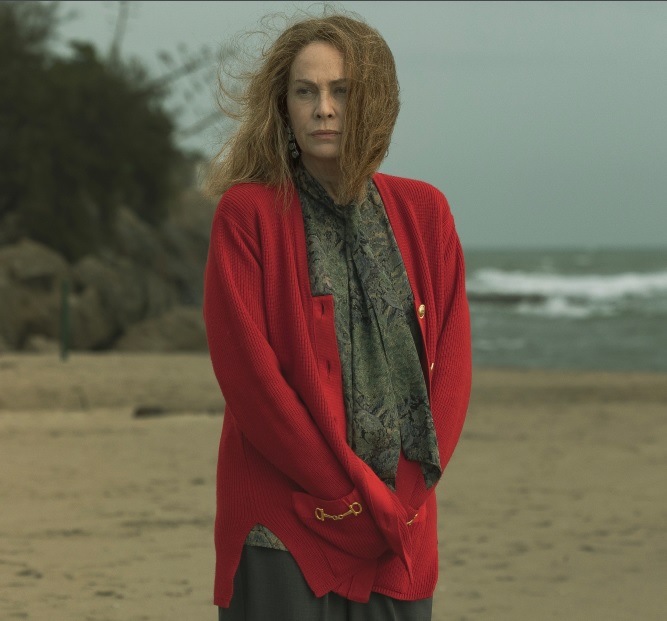 «Gli artisti hanno il dovere di tenere vivo il passato», ha detto Elena Sofia Ricci (62).