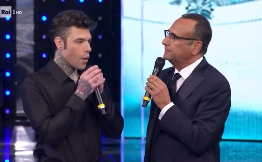 Fedez (35) è apparso confuso e con gli occhi gonfi a “Sarà Sanremo”, dove ha presentato la sua canzone, “Battito”.