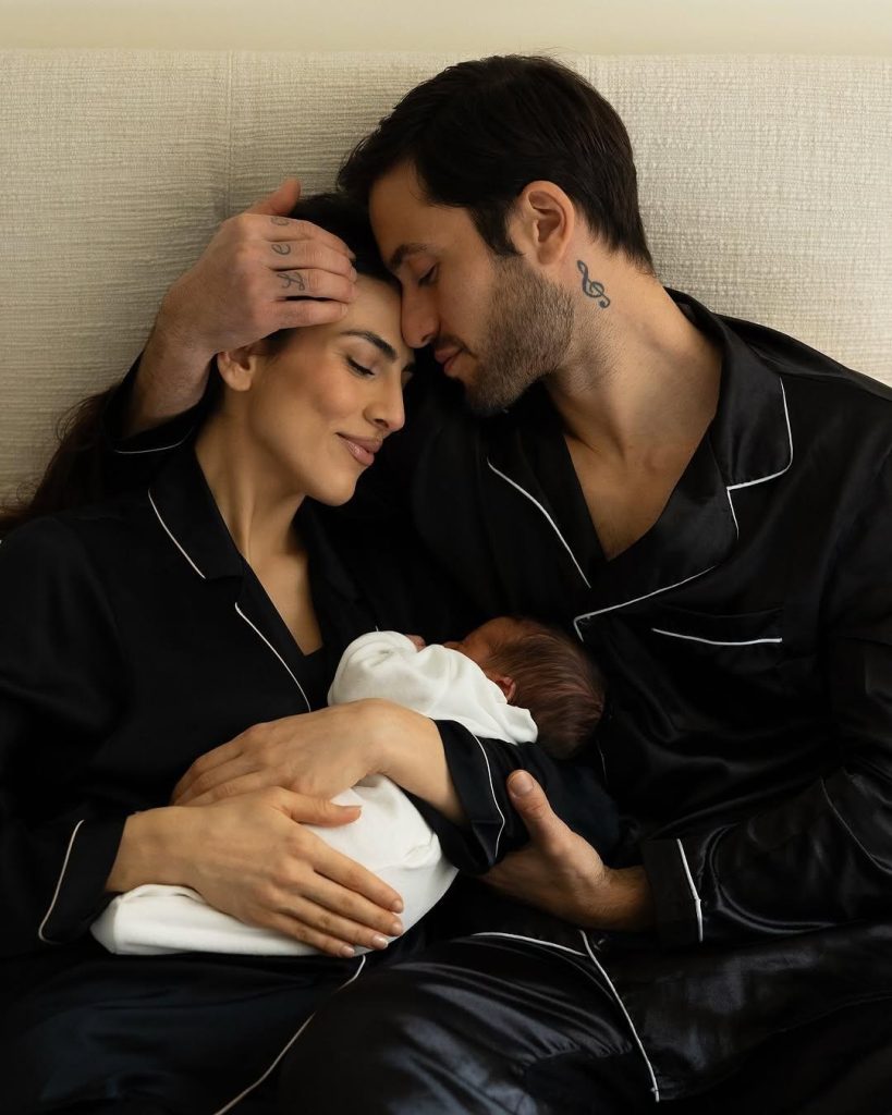 Giulia Salemi e Pierpaolo Pretelli sono genitori: è nato Kian! 4 giulia salemi e pierpaolo pretelli con kian