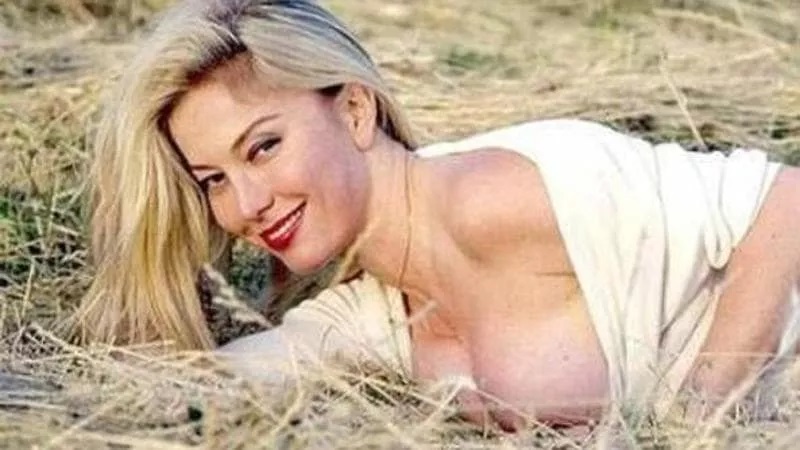 Il 15 settembre 1994 moriva, a soli 33 anni, Moana Pozzi, una delle figure più iconiche del cinema hard italiano.