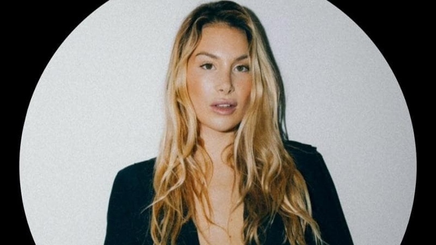 Beccata! Striscia la Notizia scova Angelica Montini