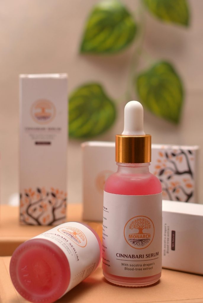 Il siero è un concentrato di principi attivi e potenzia l'effetto idratante.