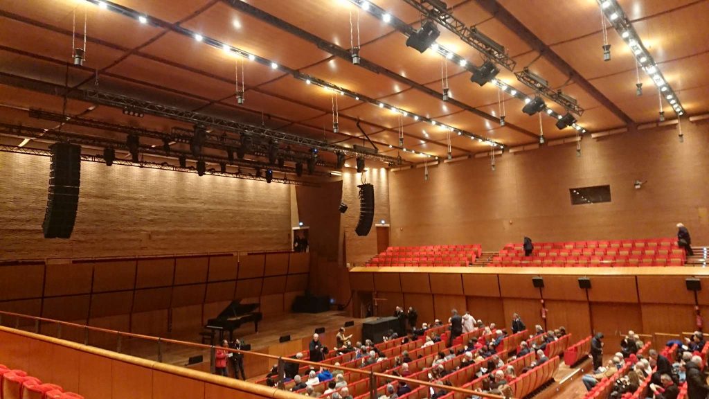 La Sala Sinopoli dell'Auditorium-Parco dela Muasica "Ennio Morricone" di Roma, pochi minuti prima del concerto di Rick Wakeman, lo scorso 4 marzo 2025.