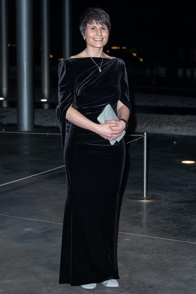 8 marzo: ode al femminile per un secolo di conquiste in rosa 3 La più recente è lei, “astro-Samantha” Cristoforetti, ingegnere e astronauta militare, nata a Milano nel 1977 e prima donna italiana negli equipaggi dell’Agenzia Spaziale Europea. Nel 2015 stabilì il record europeo e femminile di permanenza nello spazio in un singolo volo, 199 giorni (poi “superato” da altre colleghe). Nel 2022 è stata la prima astronauta donna europea a diventare comandante dell'ISS.