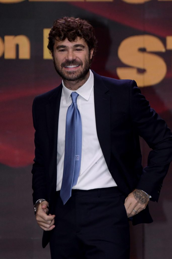 Il ballerino Angelo Madonia (40) nei giorni scorsi è stato uno dei nomi più rilanciati come possibile partecipante al cast 2025 de "L'Isola", ma sembrerebbe aver smentito.