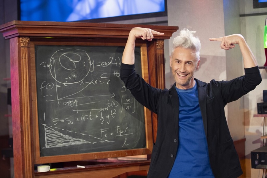 Scuola: gli studenti interrogano il prof Schettini de “La Fisica Che Ci Piace” scuola