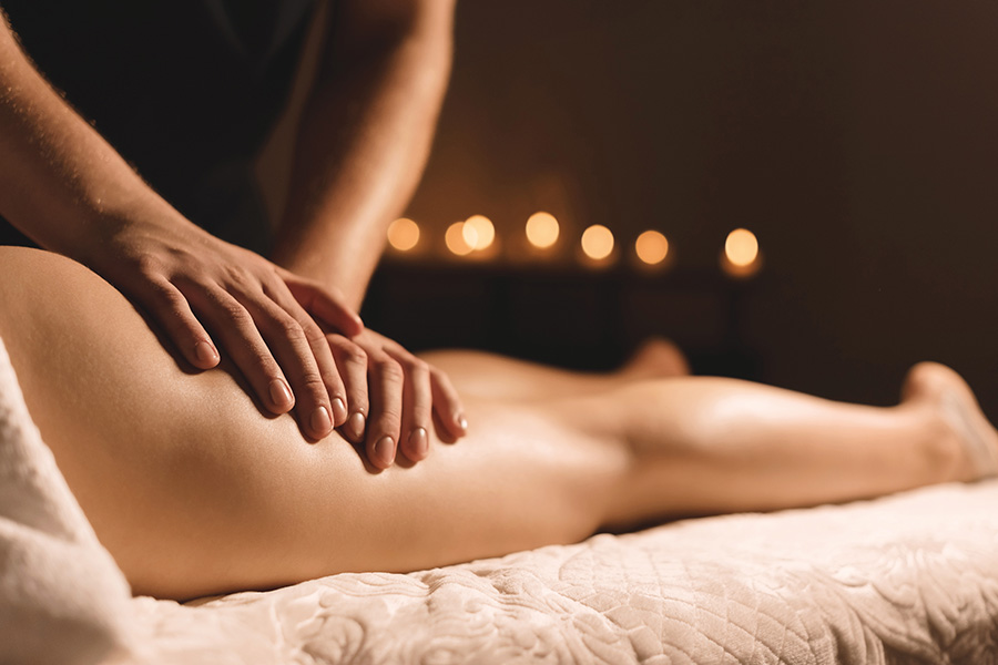 Massaggi 3 Il massaggio modellante mira a ripristinare la circolazione venosa e il sistema muscolare ©shutterstock