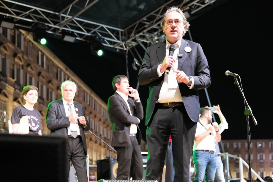 25 aprile, il giorno della Liberazione durante il lutto nazionale divide la politica