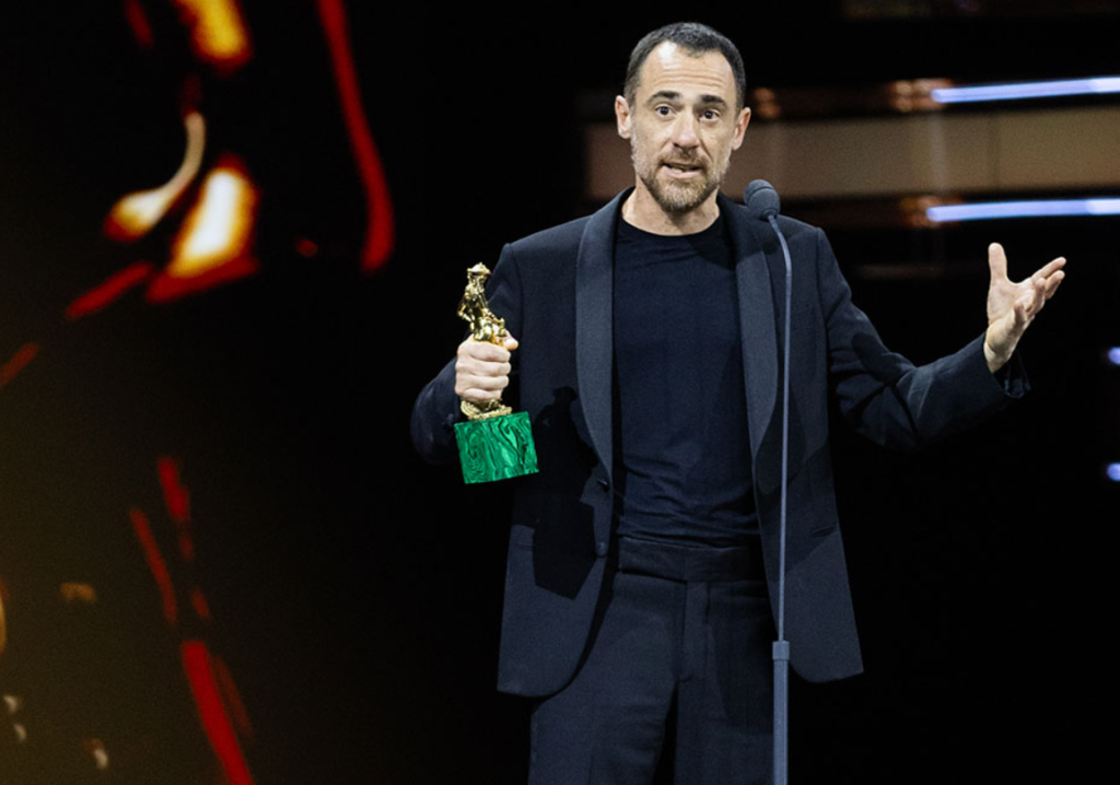 Non rifatelo mai più! 3 Elio Germano, Premiato come Miglior Attore Protagonista per il ruolo dell'ex segretario del PCI in "Berlinguer - la grande ambizione"