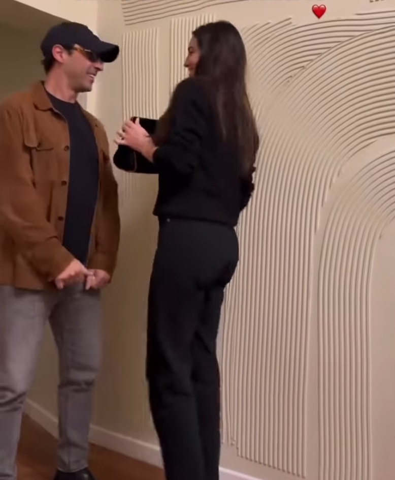 A febbraio, Francesca Chillemi (40) aveva ufficializzato la storia con Eugenio Grimaldi (38) sui social postando un simpatico balletto sulle note di "Solo una volta" di Alex Britti (56).