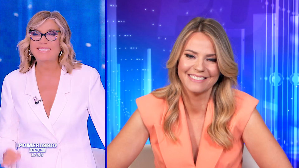 Cambio alla conduzione di Pomeriggio Cinque: da lunedì 9 giugno inizia la versione estiva del programma, Pomeriggio Cinque News, con Alessandra Viero alla guida.