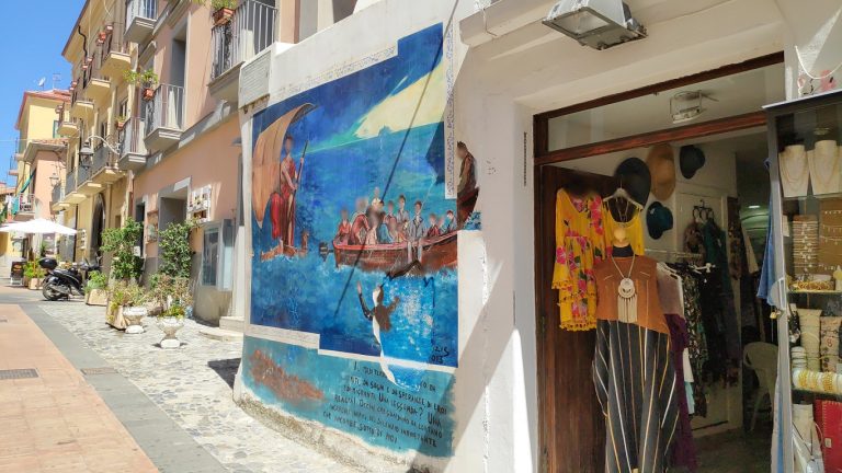 Italia a colori: un viaggio tra i murales più belli dello Stivale 40 diamante 1