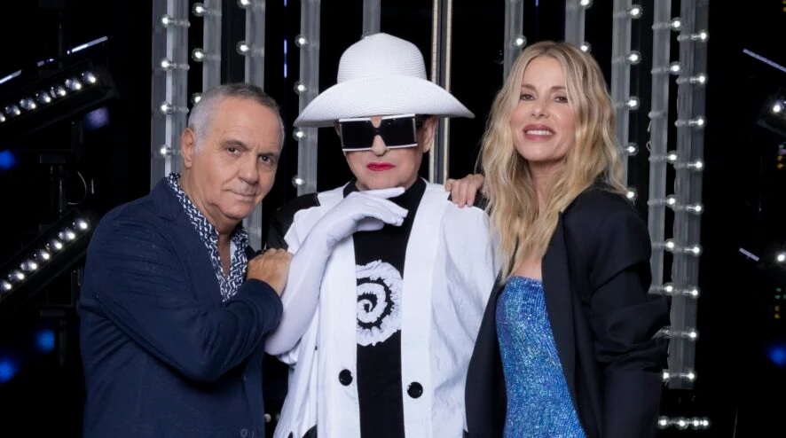 “Tale e Quale Show”: ecco chi c'è nel cast! 1 Gli esilaranti giudici di "Tale e Quale Show": gran parte del merito del successo del programma è anche il loro!