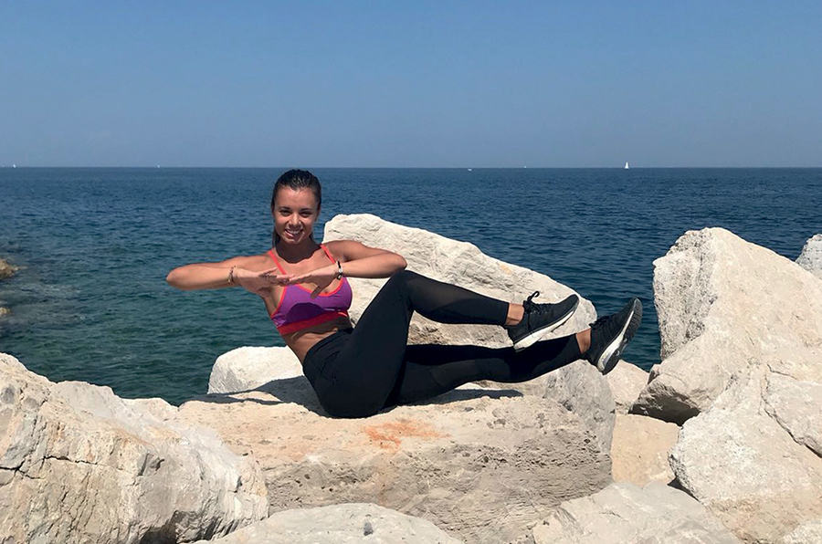 Workout da spiaggia: 7 esercizi in 15 minuti per mantenersi in forma