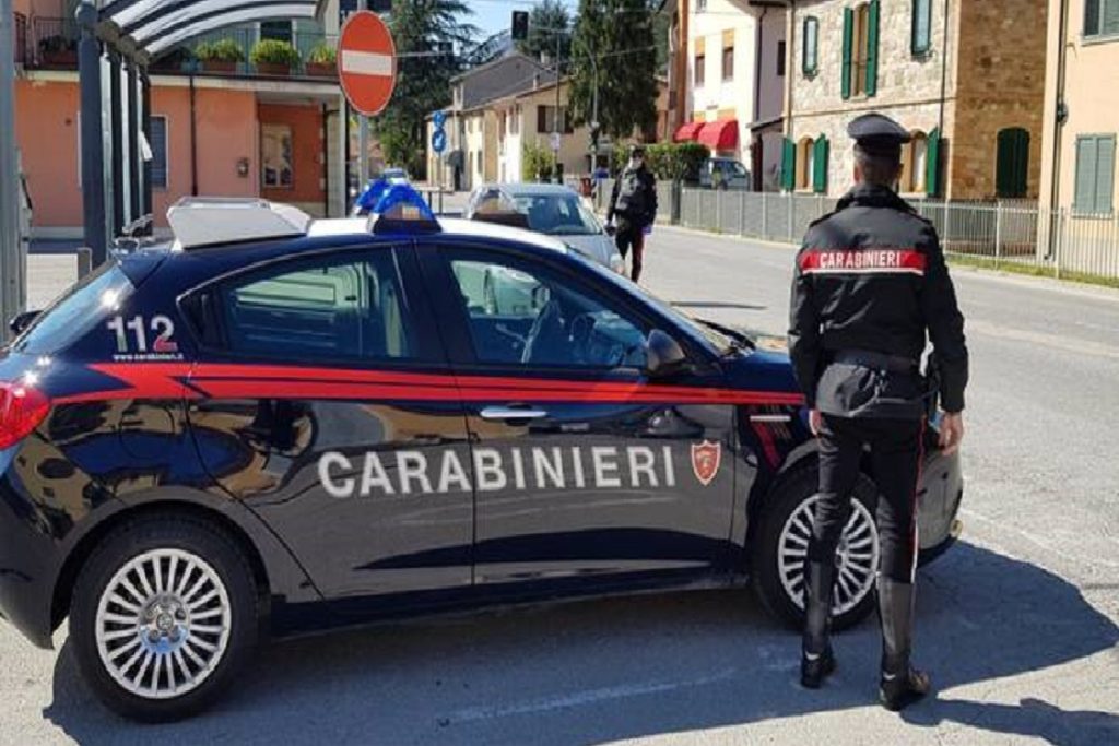Roma, uomo di 26 anni confessa lo stupro di una sessantenne al parco: “Ero drogato” 
