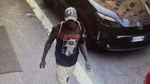 Roma, Gambiano di 26 anni confessa lo stupro di una sessantenne al parco: “Ero drogato”