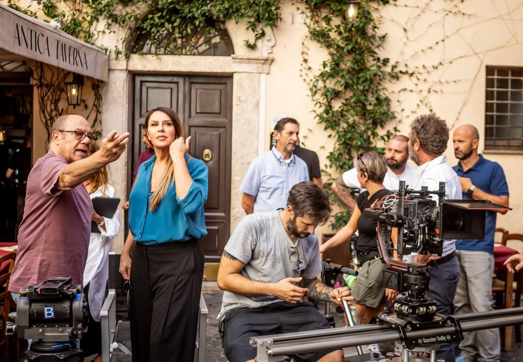 Un momento durante le riprense del film "Scuola di Seduzione".