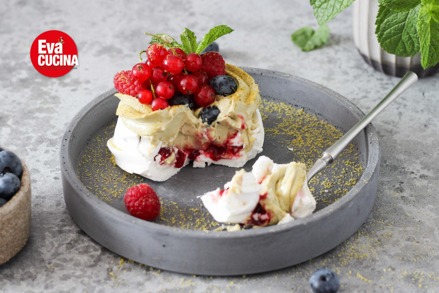 Pavlova ai frutti rossi