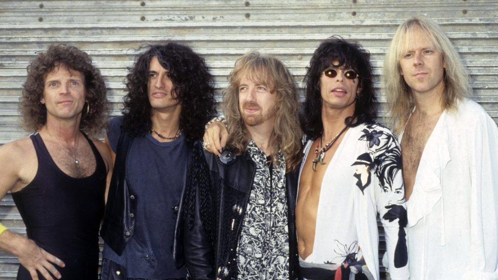 A Cotronei il sogno del museo degli Aerosmith finisce con l’indagine per corruzione 2 A Cotronei il sogno del museo degli Aerosmith finisce con l’indagine per corruzione