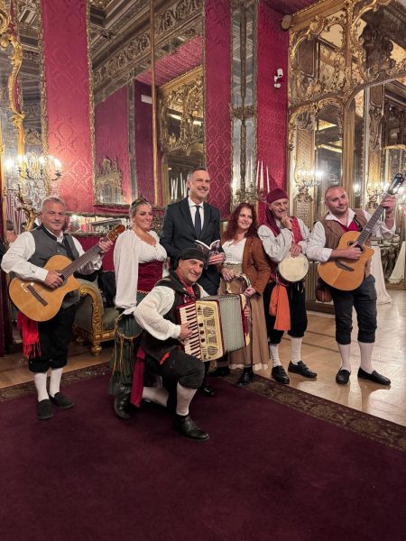 Beppe Convertini a Roma per presentare il nuovo libro “Il Paese delle Tradizioni”