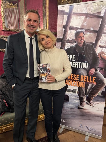 Beppe Convertini a Roma per presentare il nuovo libro “Il Paese delle Tradizioni”