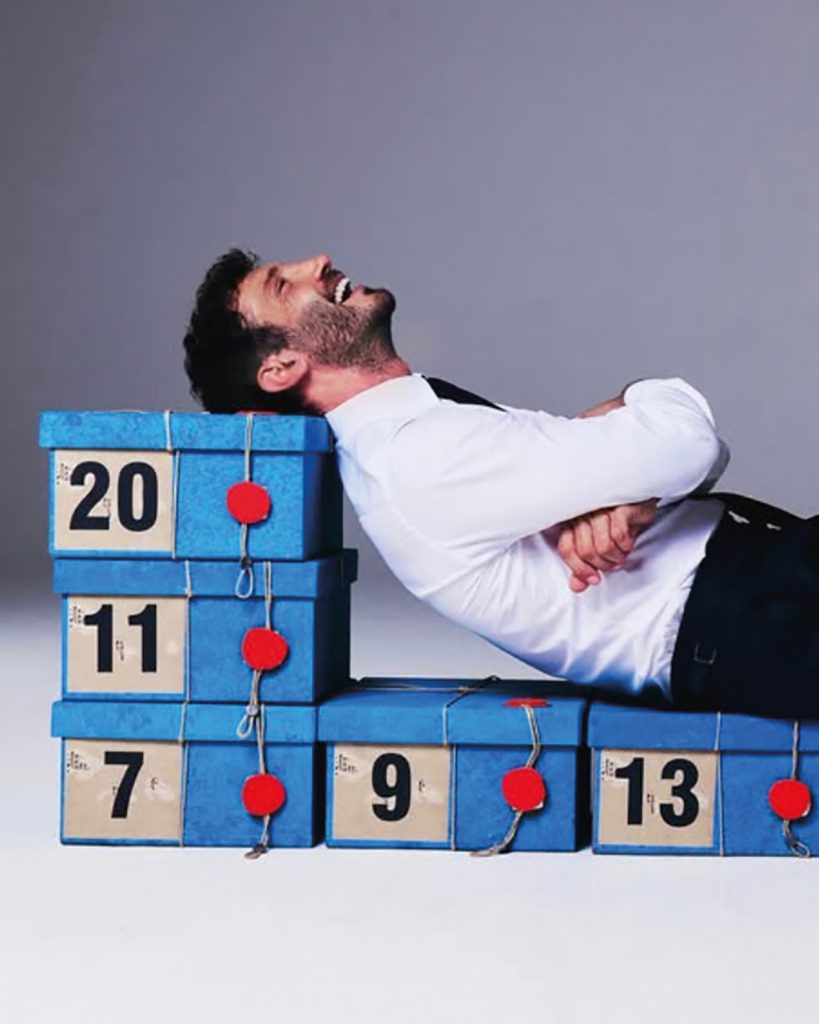 Claudio Lippi: «In TV ho avuto il coraggio di oppormi. E l'ho pagato» 2 Claudio Lippi (80) riconosce il talento e il successo di Stefano De Martino (36), ma invita alla cautela: apprezza il suo percorso, pur sottolineando come nel mondo della tv italiana si passi con troppa facilità dall’esaltazione alla critica.