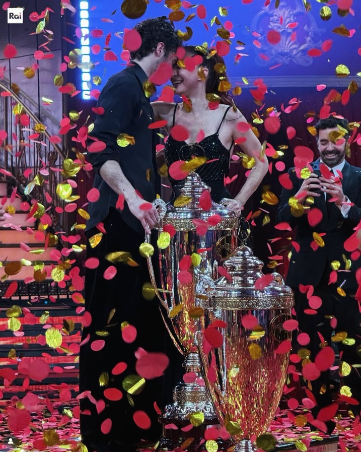 Sanremo 2026, Carlo Conti lavora al cast femminile: vuole il podio di “Ballando” 1 Sanremo 2026, Carlo Conti lavora al cast femminile: vuole il podio di “Ballando”