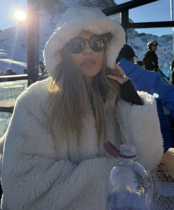 Ilary Blasi: a Cortina spunta l’anello di fidanzamento