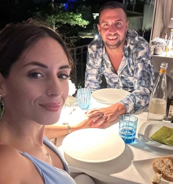 "Temptation Island", Antonio e Valentina: pace fatta! Era solo strategia? 3 Antonio Panico (33) e Valentina Riccio (32) hanno partecipato a "Temptation Island" nel luglio 2025.