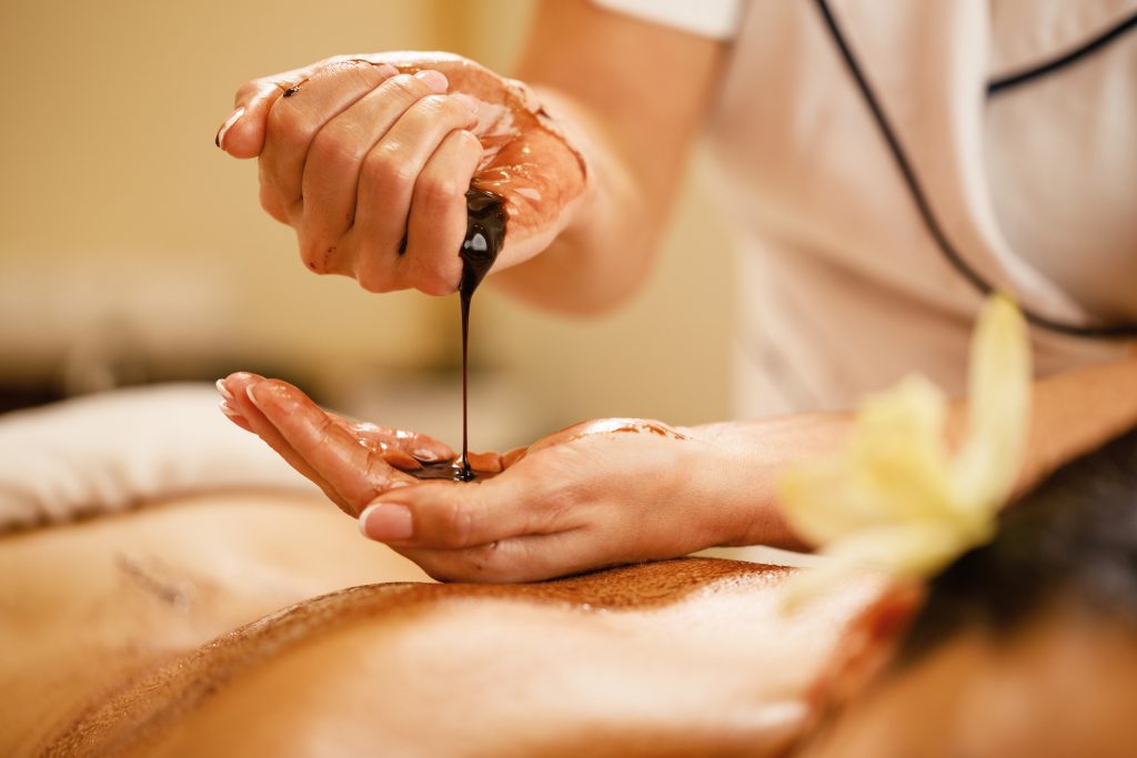 Automassaggio ayurvedico: la routine abhyanga per gennaio