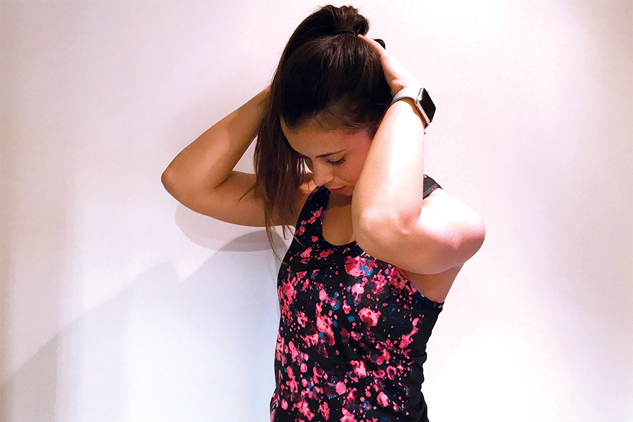 Collo e spalle sempre tesi? 5 esercizi utili e 3 rimedi naturali