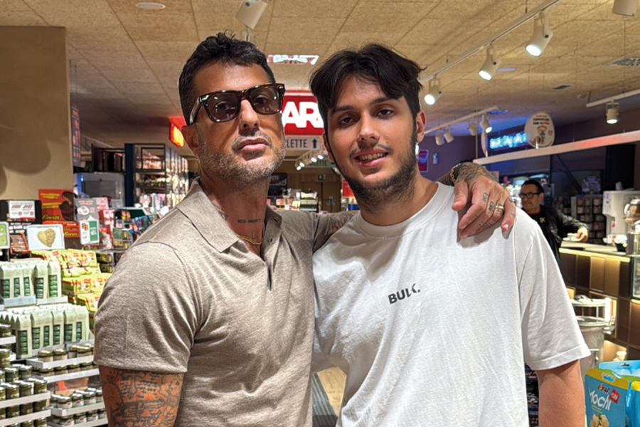 Fabrizio Corona (51) con suo figlio Carlos maria (23).