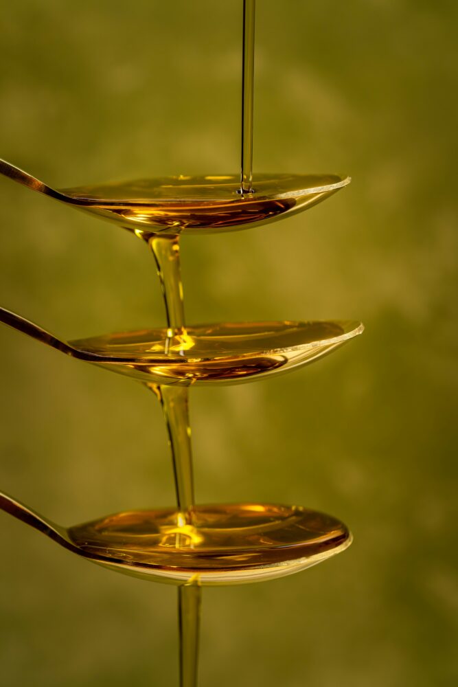 Oil pulling: l'antica pratica detox per la bocca