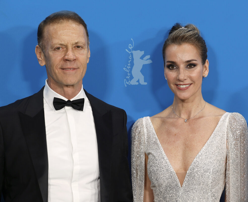 Rocco Siffredi querela “Le Iene”: cosa sta succedendo e perché 1 Rocco Siffredi e Rosa Caracciolo si sono sposati nel 1993 e hanno avuto due figli nel 1996 e 1999.
