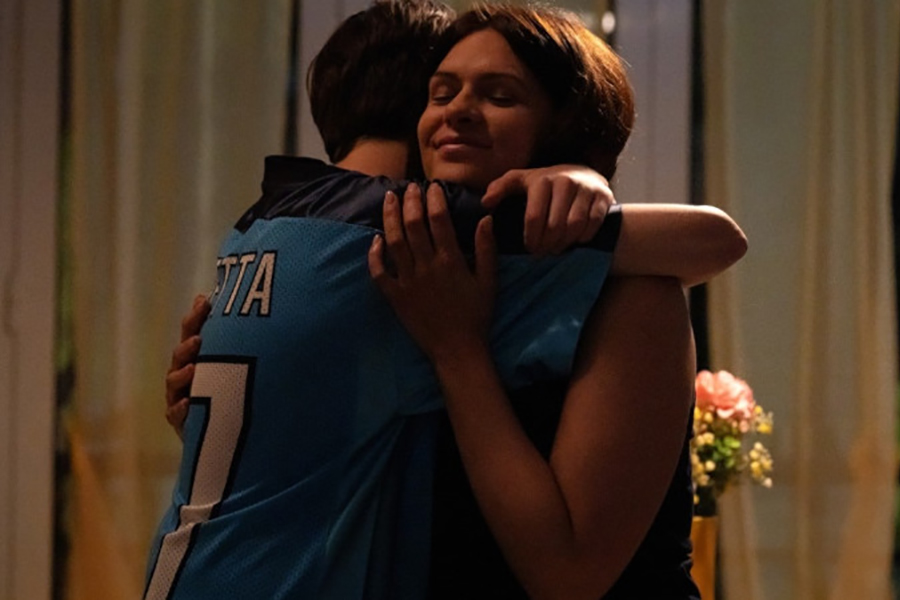 Daniela De Vita: «Il successo in “Un posto al sole” e “Malavia”, ora sogno un film con Paolo Sorrentino»