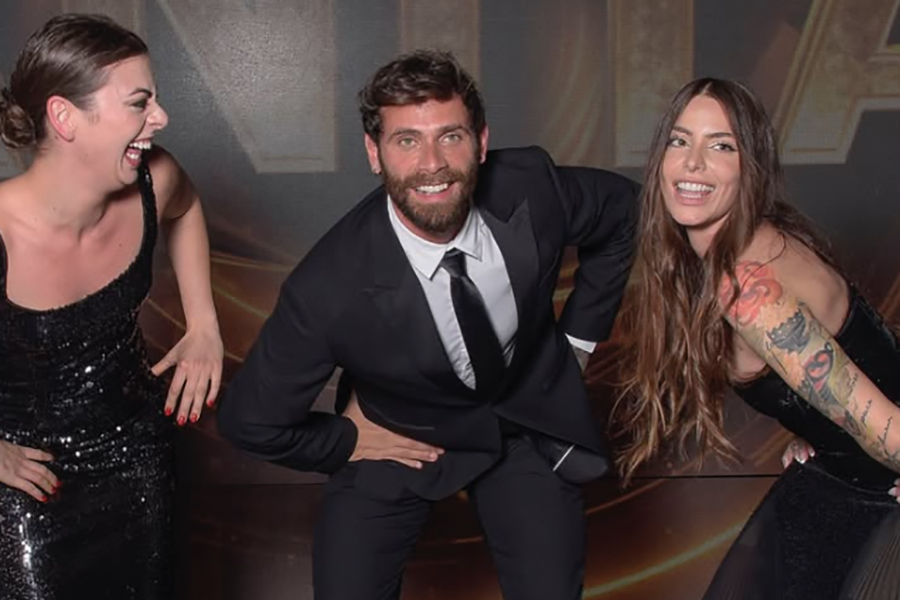 Domentico D'Alterio (31) a Capodanno con Benedetta Stocchi (24) e Anita Mazzotta (26).