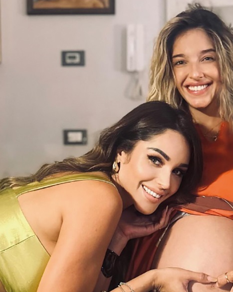 Delia Duran, presto mamma: «Il mio amore con Alex Belli è ancora libero»