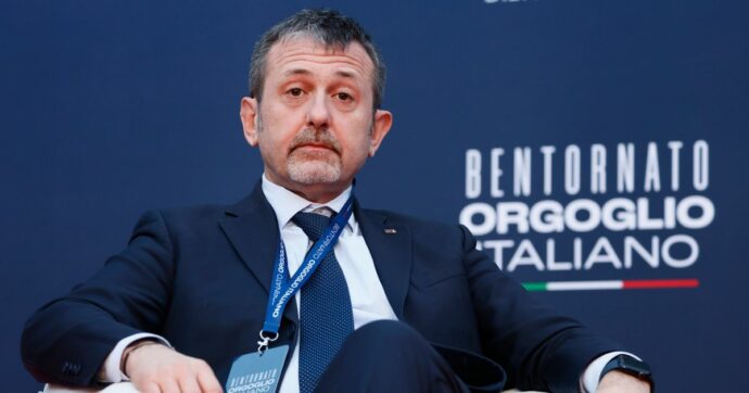 Alla vigilia del referendum scoppia il caso Delmastro