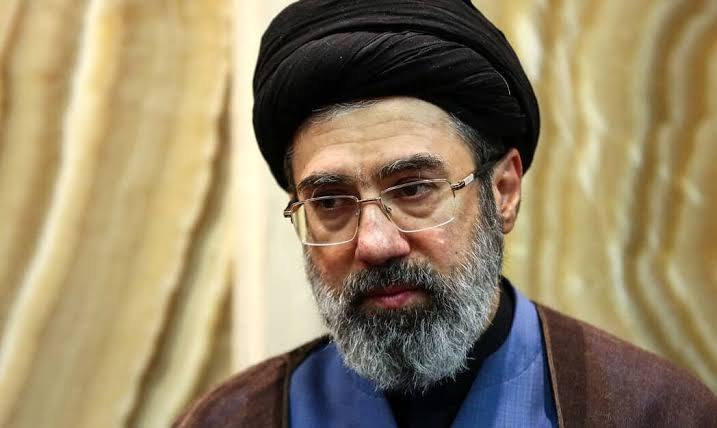 La guerra si allarga, missile iraniano intercettato in Turchia. L’Iran elegge Mojtaba Khamenei, figlio di Ali, Guida Suprema