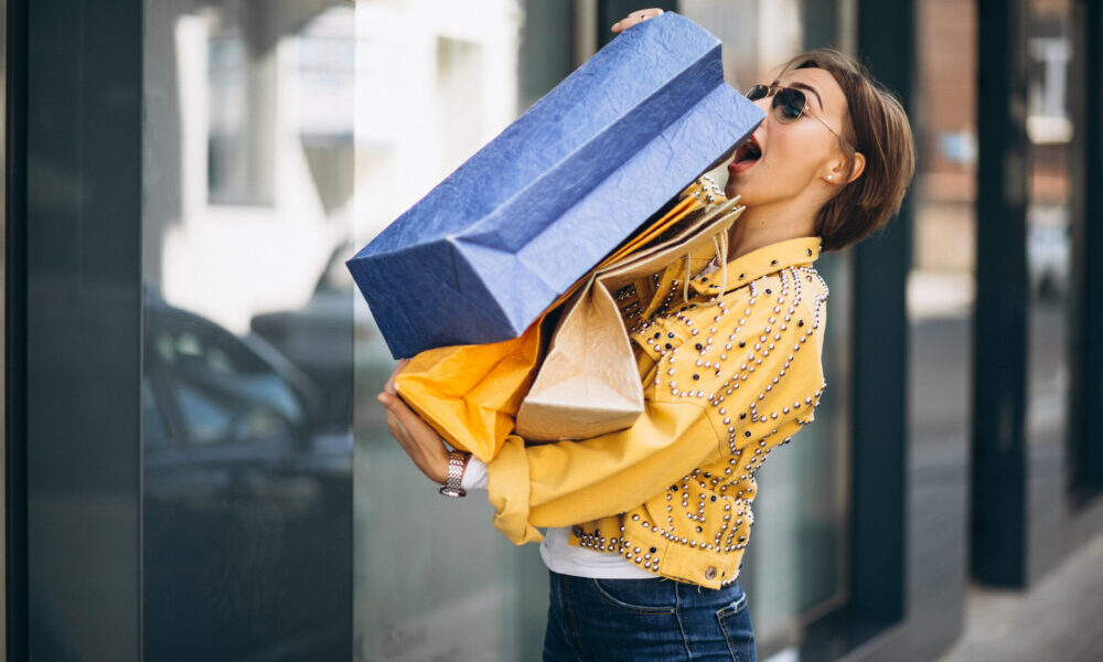 Comprare meno, usare meglio: la rivolta contro il consumismo compulsivo