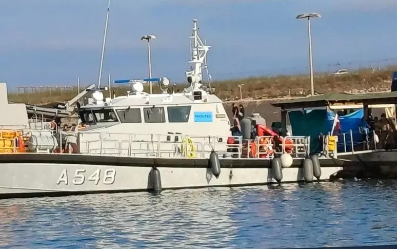 Lampedusa, morti 19 migranti per ipotermia. 57 i superstiti