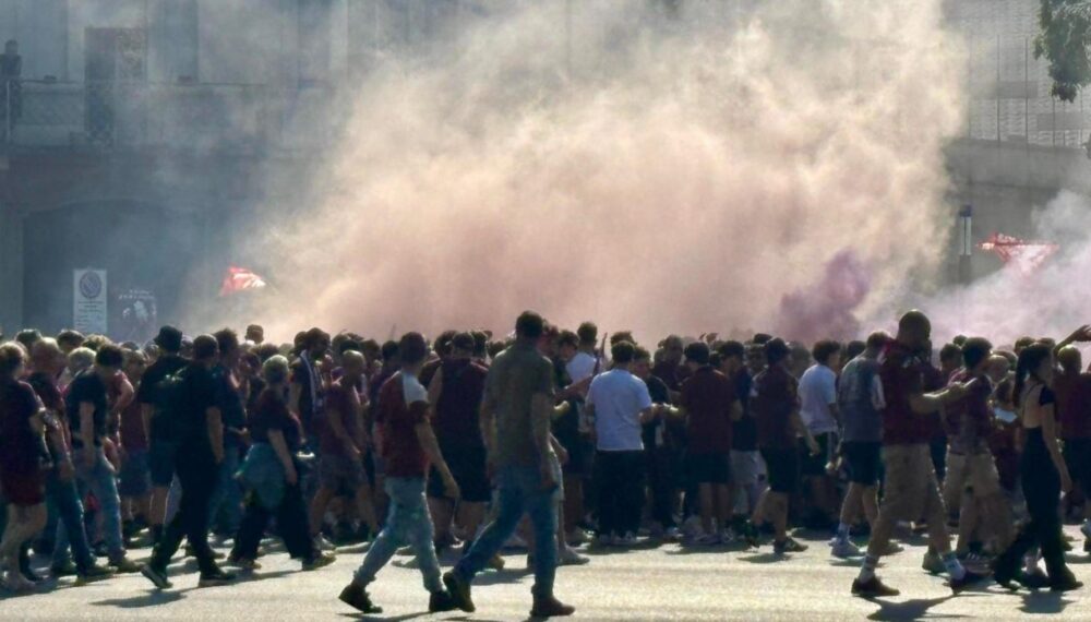 Scontri prima di Torino – Juventus, il tifoso ferito è in prognosi riservata Scontri prima di Torino – Juventus, il tifoso ferito è in prognosi riservata