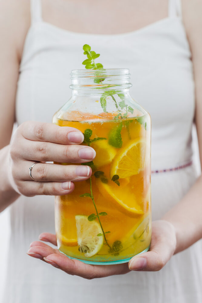 Tisane fredde per l'estate: idratazione e benessere in una caraffa 2 Tisane fredde per l'estate: idratazione e benessere in una caraffa