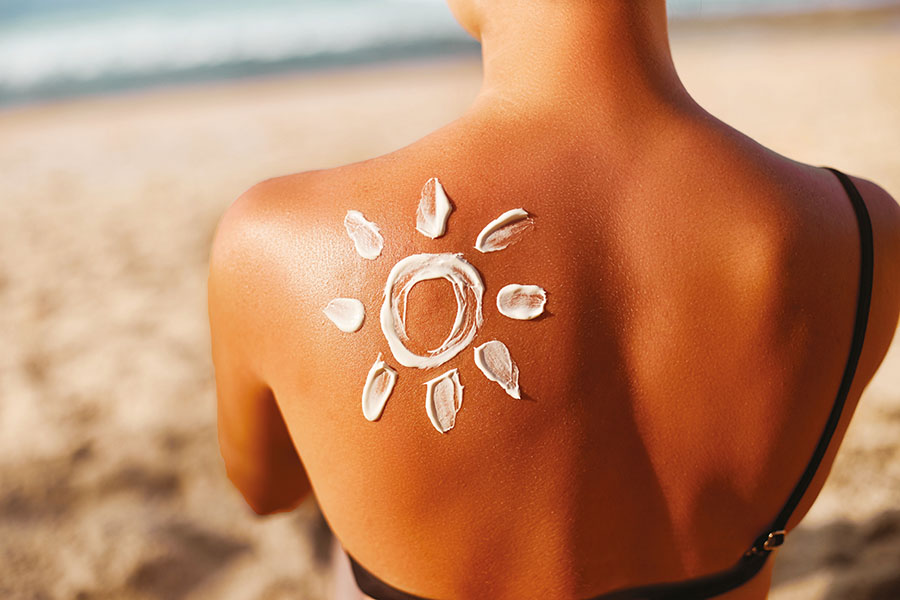 Come preparare la pelle al sole per una abbronzatura perfetta e sicura