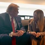 “Chiedeva una foto con me, mi fa pena”: Trump deride Meloni e gela l’Italia