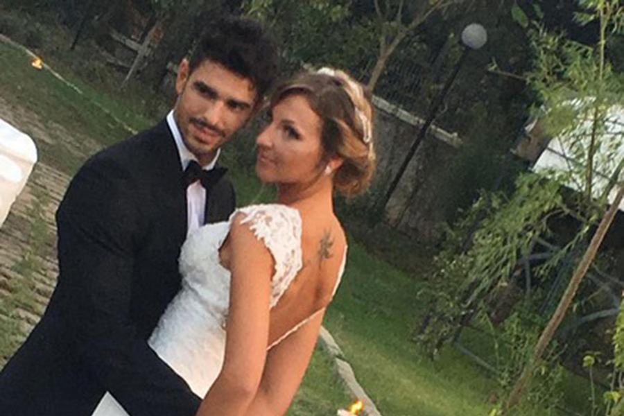Cristian Gallella (42) e Tara Gabrieletto (38) si sono conosciuti a "Uomini e Donne" nella stagione 2011/2012. La coppia partecipo' a "Temptation Island" nel 2014 e i due si sposarono due anni dopo. Dopo quattro anni di matrimonio, la coppia ha annunciato improvvisamente la rottura definitiva nel luglio del 2020.
