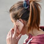 Attenti al silenzio: le telefonate mute preparano la nuova truffa dell'Intelligenza Artificiale